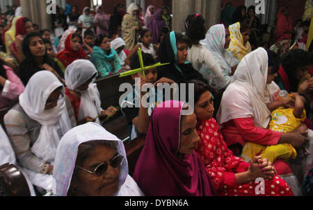 Lahore 13th Apr 2014 Pakistani Christians Attend A Palm Sunday Mass