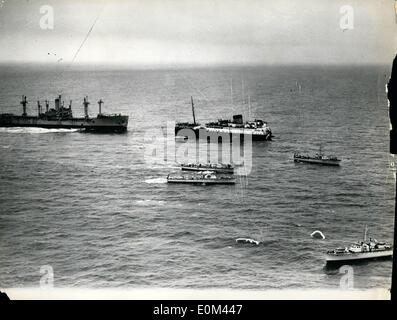 aboard 1953 ship cut two british alamy