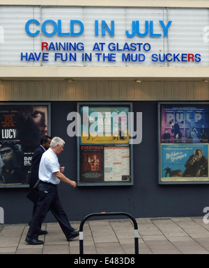 london-cinema-comments-on-muddy-glastonb