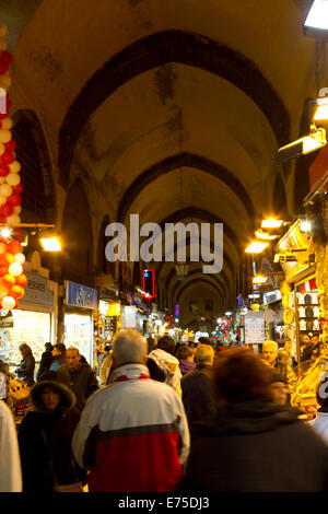 Woman Shopping For Spices In Bazaar E Vakil In Shiraz Iran Stock Photo