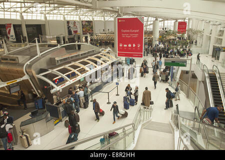 ticket area counters airport international terminal jet check john york alamy airline departures jfk similar kennedy