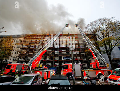 Hamburg Germany Th Nov Firefighters Putting Out A Fire On