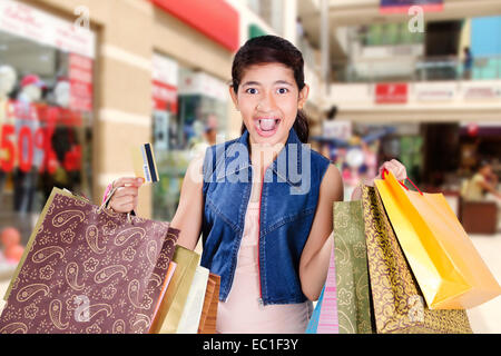 naked girls pooping with a boy together girls at indian mall