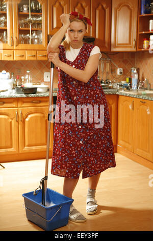 schürze putzfrau