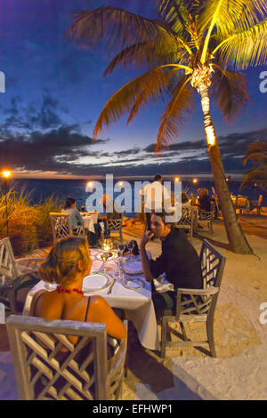 restaurant dining room, little palm island resort, florida keys restaurant dining room, little palm island resort, florida keys