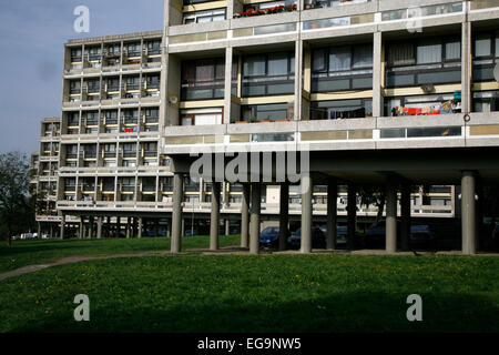 alton roehampton estate london west flats modernist built war alamy