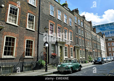 Terraced houses, Elder Street, Spitalfields, East End ...