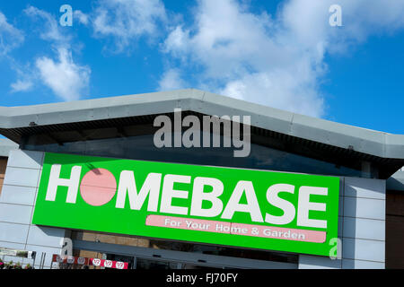 B & Q DIY Store Sign And Logo In Halesowen West Midlands B And Q Stock ...