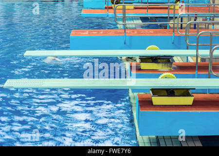 public pools with diving boards