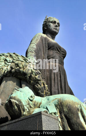 Soviet Memorial Pankow Berlin Stock Photo Alamy