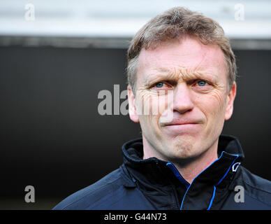 Everton Manager David Moyes With James Tarkowski Ahead Of The Premier