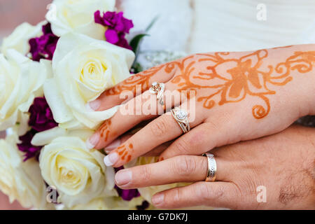 bride u0027s hand with henna tattoo and jewellery indian wedding stock bride u0027s hand with henna tattoo and jewellery indian wedding stock