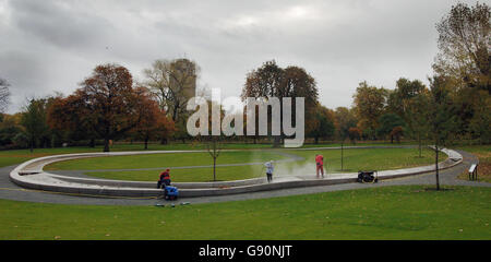 Workers At The Princess Of Diana Memorial Fountain In Hyde Park