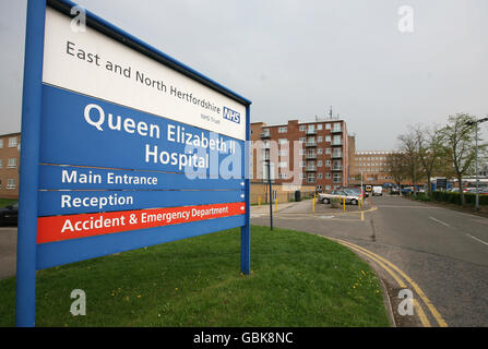 queen elizabeth hospital lynn entrance alamy sign king ii norfolk