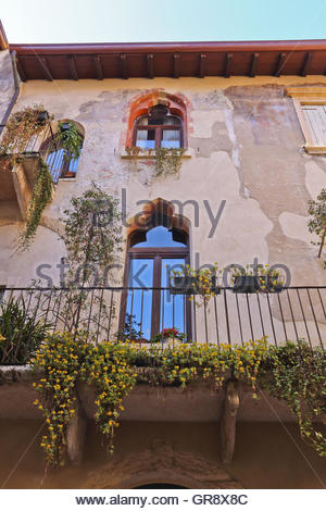Venetian Style renaissance building with venetian style windows verona italy Venetian Style renaissance building with venetian style windows verona italy