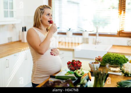 Eating Strawberries While Pregnant 85