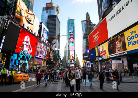 Times Square Midtown Manhattan New York Usa Stock Photo Alamy