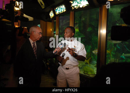 U.S. Navy Chief Special Warfare Operator David Goggins ...