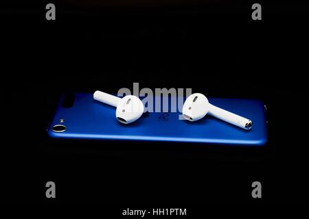 Apple AirPod Stock Photo, Royalty Free Image: 121967693 ...