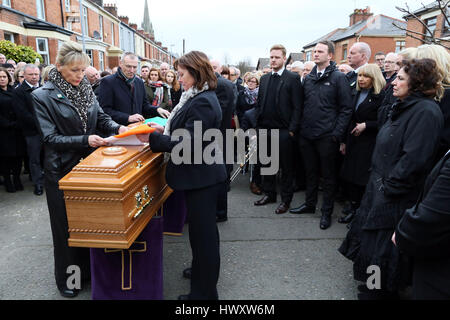 Why Is The Irish Flag Placed On A Coffin Why Is The Irish Flag Placed On A Coffin