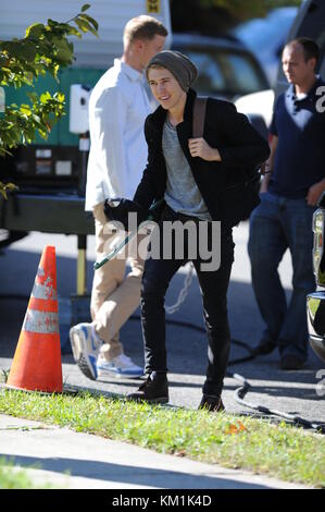 Austin Butler On Set Of The Carrie Diaries New Prequel Series To Sex