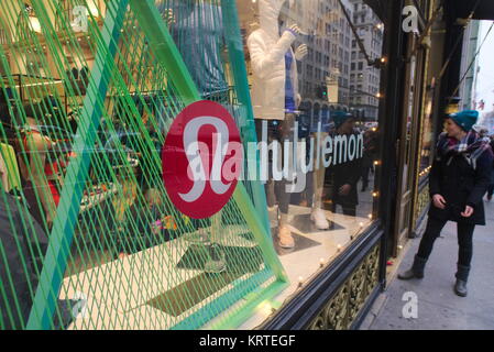 Louis Vuitton Store on Fifth Avenue in New York City, USA Stock Photo -  Alamy