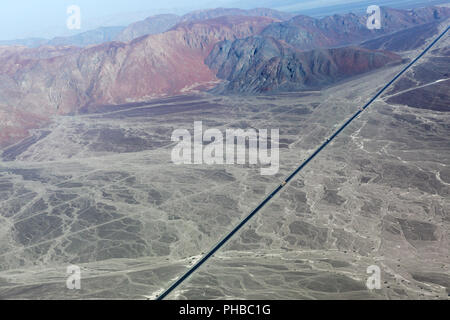 Highway And The Nazca Plateau Stock Photo Alamy