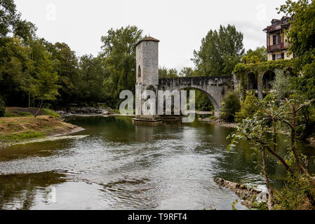 Sauveterre De Bearn Pont De La Legende Over The Gave D Oloron Camino