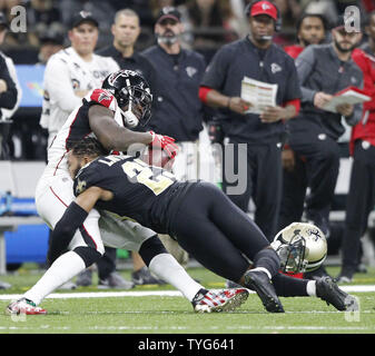 Atlanta Falcons Wide Receiver Mohamed Sanu 12 Scores A Touchdown Past