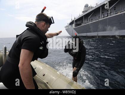 U S Navy Search And Rescue Swimmers 3rd Officer Matthew Hadler And