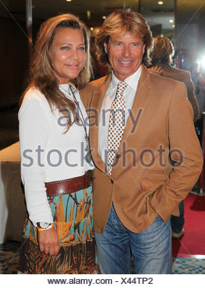 Hansi Hinterseer and Wife Romana Stock Photo: 103146772 - Alamy