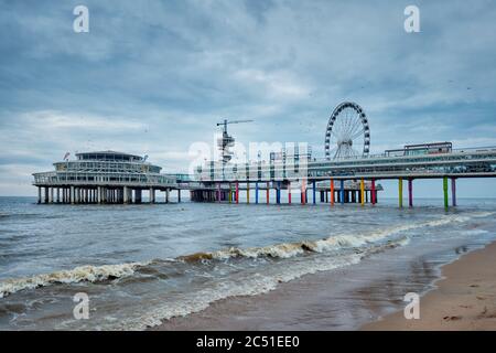 Der Strand Am Scheveningen Pier Strandweg In Den Haag Mit Riesenrad