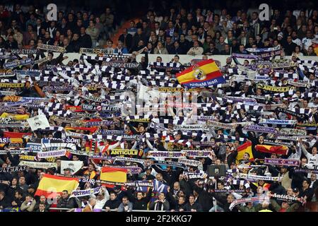 Fans Von Real Madrid Winken Beim UEFA Champions League Halbfinale 2nd