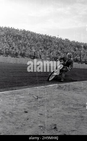 Warszawa 1948 09 26 Stadion Robotniczego Klubu Sportowego Skra Ul