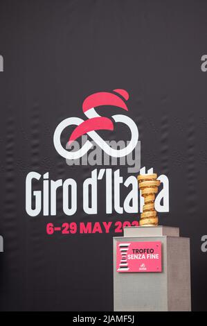 trofeo Senza Fine während der dritten Etappe des Giro dItalia von