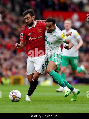 Bruno Fernandes Von Manchester United K Mpft Um Den Ball Mit Lucas