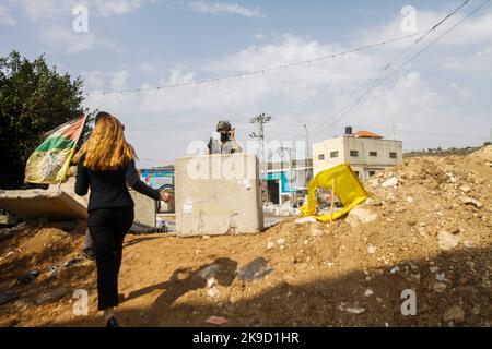 Ein Israelischer Soldat Sah W Hrend Eines Besuchs Einer Diplomatischen