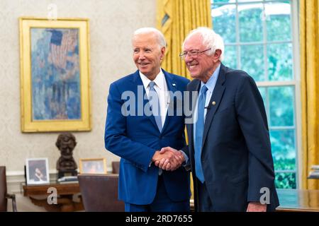 Senator Bernie Sanders I Vt In Der Senate Subway Im Us Kapitol In