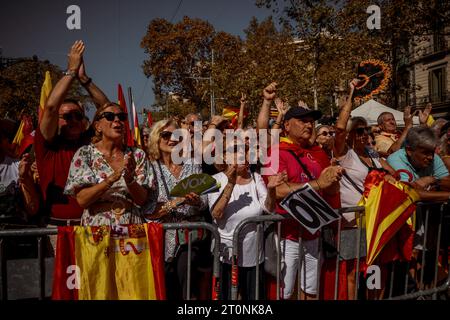 Barcelona Spanien Oktober Ein Demonstrant H Lt W Hrend Der