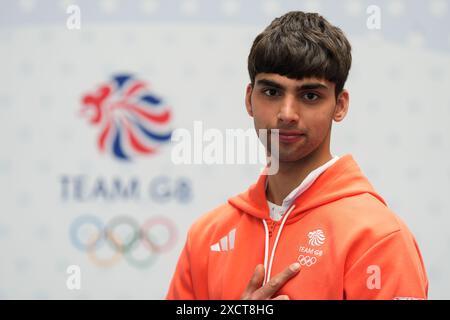 James Mazarelo während einer Team GB Kitting Out Session für