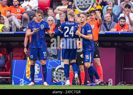 MÜNCHEN Joey Veerman aus Holland und Jerdy Schouten aus Holland l r