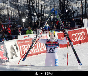 73 Hahnenkamm Abfahrt auf der Streif Ziel Piste mit Kitzbühel