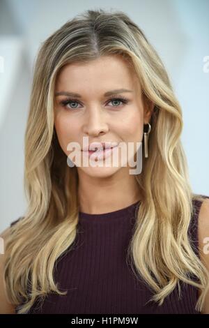 Joanna Krupa Am Set Von Dzien Dobry TVN Good Morning TVN Eines Der