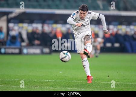 Josue Pesqueira R De Legia Visto En Acci N Durante El Partido Polaco