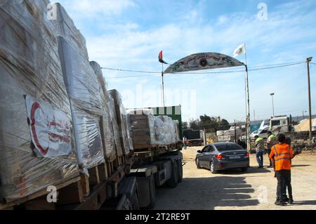 Rafah Gaza De Octubre De Trabajadores De La Media Luna Roja