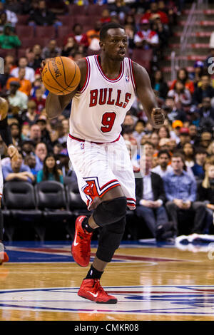 Chicago Bulls Luol Deng Nd L Blocks A Shot In The Final Seconds By