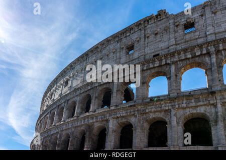 Fachada Del Gran Coliseo Romano El Coliseo Colosseo Tambi N