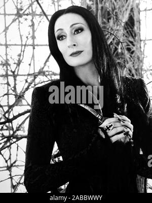 La Famille Addams Anjelica Huston Ph Melinda Sue Gordon