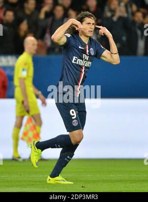 L Edinson Cavanni De Paris Saint Germain Lors Du Match De Football