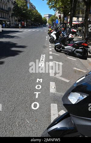 Depuis Septembre Le Parking Est Payant Pour Les Motos Et Les